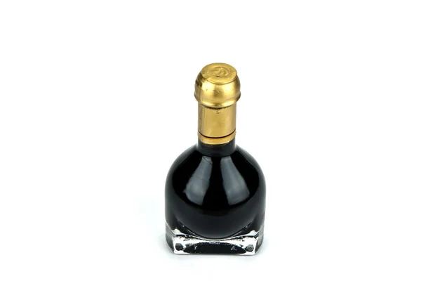 Belül egy speciális üveg iso hagyományos olasz balzsamecet — Stock Fotó