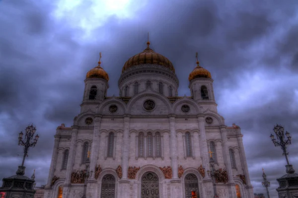 Catedral de Cristo Salvador no fundo do belo céu — Fotografia de Stock