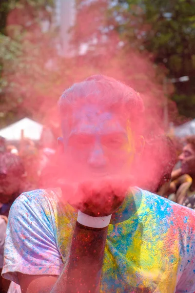 Colorful face during Holi Festival — Stock Photo, Image