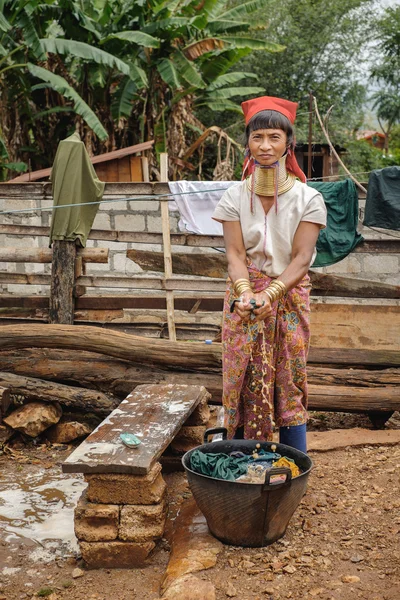 ชีวิตชนบทของชนเผ่าพาดุง (Karen) ฮิลล์, พม่า — ภาพถ่ายสต็อก