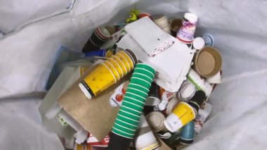 Kağıt atıklarını ayır