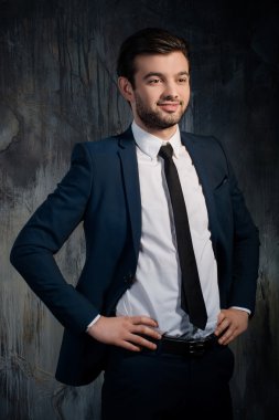 Mutlu ve başarılı işadamı portresi