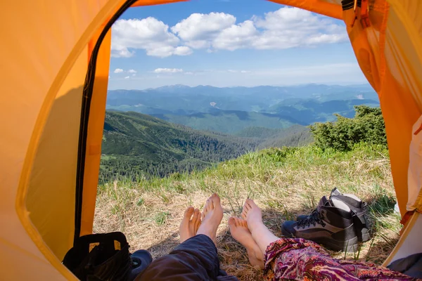 Beautiful mountain view from tourist tent — Stockfoto