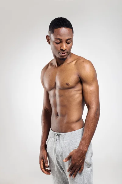 Африканский атлетик без рубашки — стоковое фото
