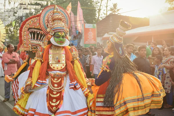 Traditional Kathakali dance on New Year carnival — Stock Photo, Image