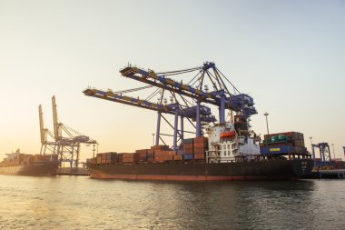  Günbatımı üzerinde Fort Kochi içinde liman