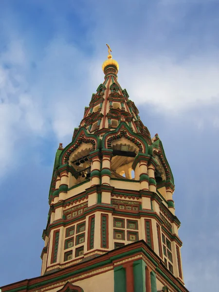 Tower of the Cathedral on the background of the cloudy sky — Stock Photo, Image