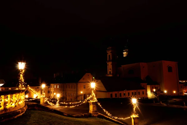 Valtice Éjjel Karácsonyi Fényekkel Dekorációval 2020 Telén Dél Morvaország Csehország Stock Kép