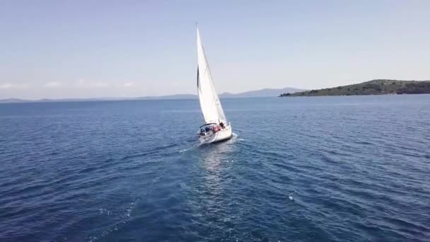 Voilier aux îles Kornati aérienne — Video