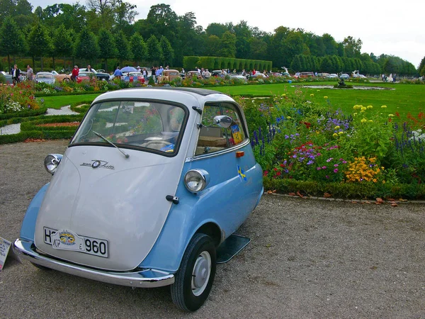 Ветцинген Германия Сентября Классический Автомобиль Bmw Isetta 250 Известный Пузырь — стоковое фото