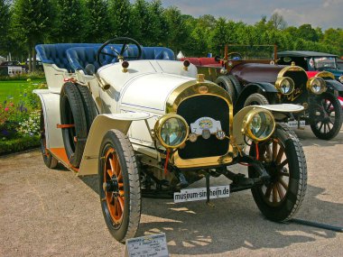 SCHweTZINJEN, ALMANY, 1 Eylül 2007. Antik araba Audi Typ C 14 / 35PS Alpensieger, 1912 'de Almanya' da inşa edilmiş, Almanya 'da bir araba etkinliğinde fotoğraflanmış.