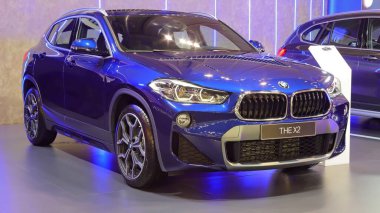 ATHENS, GREECE, 8 Kasım 2019. Yeni BMW X2 arabası, Atina Otomobil Fuarı AYTOKINISH 2019 'da sergilendi