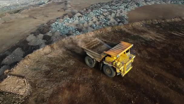 Ogromny Ogromny Kamieniołom Ciężarówki Wydobycie Kamieniołomy Anteny Wideo Kamieniołom — Wideo stockowe