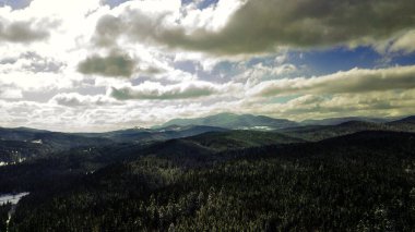 Karpatya dağları kış hava fotoğrafçılığı.