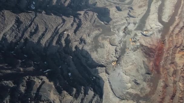 鉄鉱石採掘採石場巨大な鉄鉱石採掘航空写真 — ストック動画