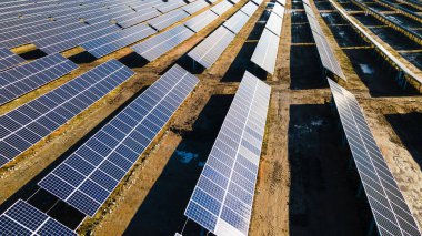 Güneş panelleri, fotovoltaik, alternatif güç kaynağı - seçici odak