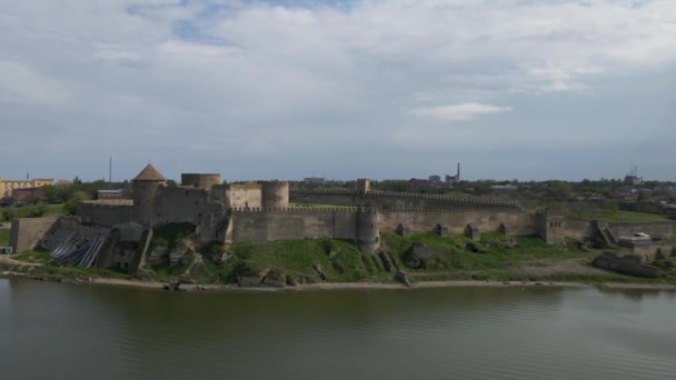 Luftaufnahme Der Mittelalterlichen Festung Felsige Küste Meer Akkerman Festung Europa — Stockvideo