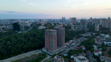 Ukrayna 'nın batan başkentinin tepesinden Kiev şehrinin akşam çekimleri