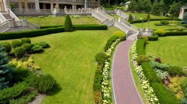 Park dinlenme alanı üst görünüm gezinti alanı yeşil alanlar dinlenme