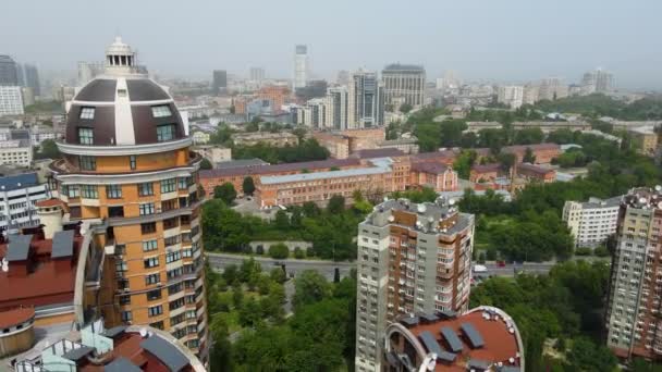 Kiev Ucrania Ciudad Vuelo Panorama Altura Edificios Varios Pisos Vista — Vídeos de Stock