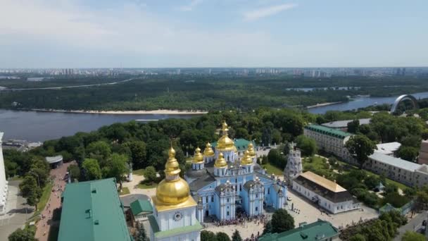 Vista Aerea Monastero Michael Cupola Oro Piazza Mikhailovskaya Kiev Centro — Video Stock