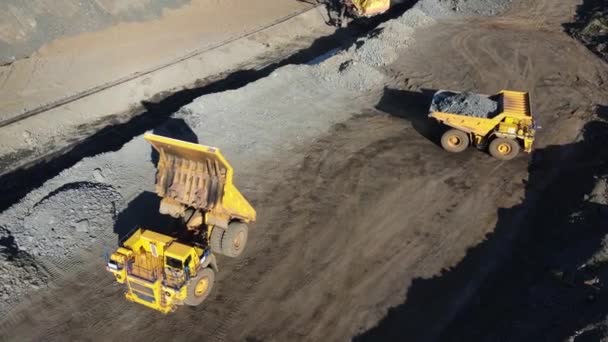 Quarry Truck Transport Stone Ore Loading Transportation Overflying Drone Quarry — Vídeos de Stock