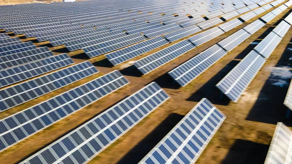 Painéis Solares Fotovoltaicos Fonte Energia Alternativa Foco Seletivo — Fotografia de Stock