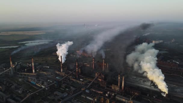 Staal Fabriek Demis Pipe Pollution Emissions Flyover Drone Video — Stockvideo
