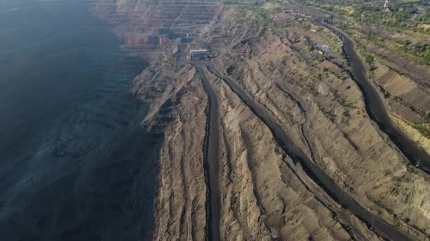Büyük Demir Cevheri Ocağı Demir Cevheri Madenciliği Hava Aracı Görüntüleme — Stok video
