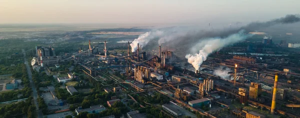 Metalürjik sanayi zayıf ekoloji bacaların dumanından duman çıkarıyor