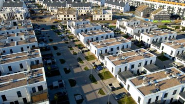 Modern alan caddeleri, şehir doğasını barındırıyor.