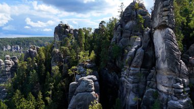 Benzersiz kayalar dağ Adrspasske skaly Ulusal Park Adrszpach, Çek Cumhuriyeti
