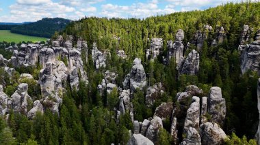 Adrspach, Çek Cumhuriyeti. Adrspasske Skaly, Kayalık Kasaba Milli Parkı.