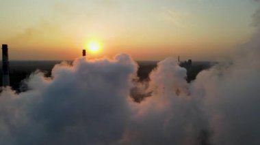 Metalurjik fabrika, fabrika, endüstriyel işletme ve insansız hava aracı.