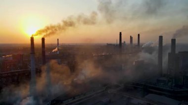 Metalurjik fabrika, fabrika, endüstriyel işletme ve insansız hava aracı.