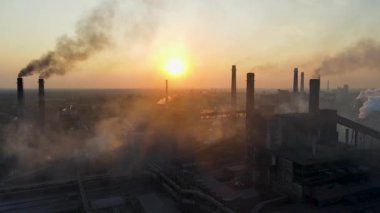 Metalurjik fabrika, fabrika, endüstriyel işletme ve insansız hava aracı.