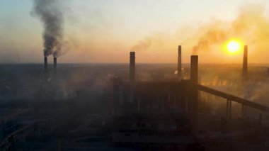 Metalurjik fabrika, fabrika, endüstriyel işletme ve insansız hava aracı.