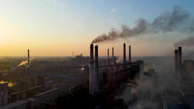 Metalurjik fabrika, fabrika, endüstriyel işletme ve insansız hava aracı.