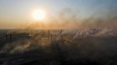 Metalurjik fabrika, fabrika, endüstriyel işletme ve insansız hava aracı.