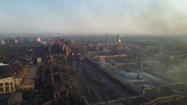 Metalurjik fabrika, fabrika, endüstriyel işletme ve insansız hava aracı.