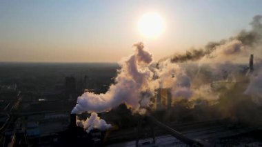 Metalurjik fabrika, fabrika, endüstriyel işletme ve insansız hava aracı.