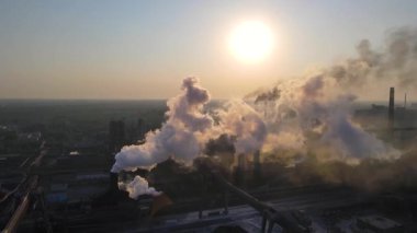 Metalurjik fabrika, fabrika, endüstriyel işletme ve insansız hava aracı.