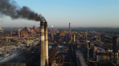 Metalurjik fabrika, fabrika, endüstriyel işletme ve insansız hava aracı.