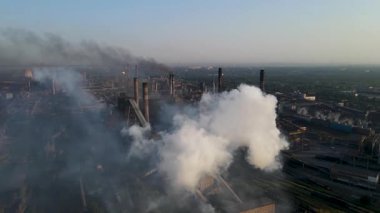Metalurjik fabrika, fabrika, endüstriyel işletme ve insansız hava aracı.