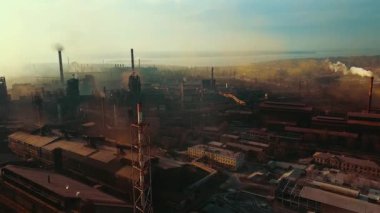 Metalurjik fabrika, fabrika, endüstriyel işletme ve insansız hava aracı.