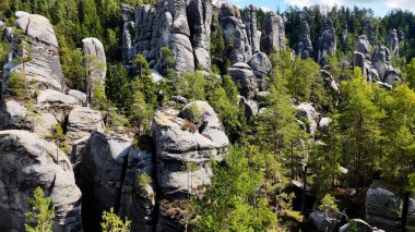 Adrspach, Çek Cumhuriyeti. Adrspasske Skaly, Kayalık Kasaba Milli Parkı.