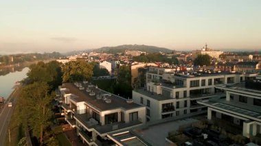 Modern Avrupa şehri Krakow, Polonya, bir insansız hava aracından ele geçirildi.