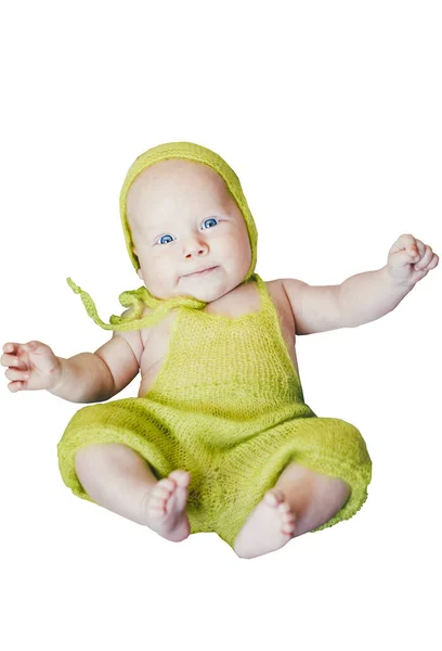 这个婴儿只有一个月大 一个多月大的婴儿 身穿绿色针织西服 头戴绿色帽子 被白色背景隔离 专注于脸部 — 图库照片