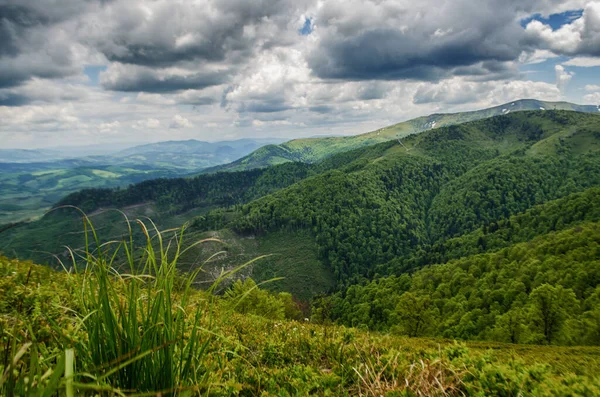 Las Montañas Son Unas Grandes Vacaciones Trekking Cualquier Época Del — Foto de Stock