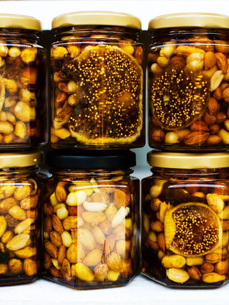 Een Pot Honing Noten Voor Een Gezond Dieet Voedzame Vitaminen — Stockfoto